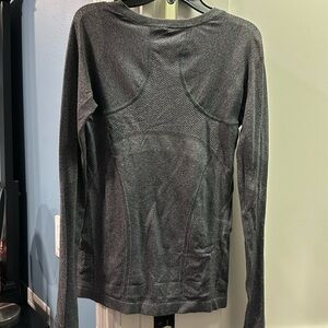 Long sleeve Athleta top